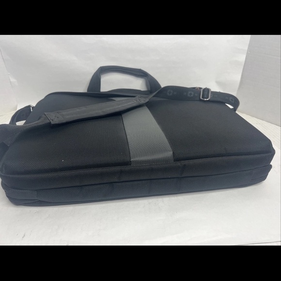 Wenger Legacy notebook carrying case Black and Gray Laptop Bag new no tags - Picture 3 of 8
